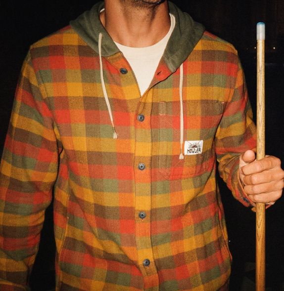 HOWLER BROS SALVO HOODED BLANKET FLANNEL