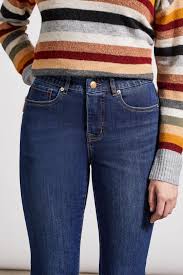 Sophia Curvy Hugging MicroFlare Crop
