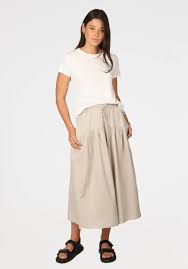 Short Sleeve Crew w/ Wide Slits