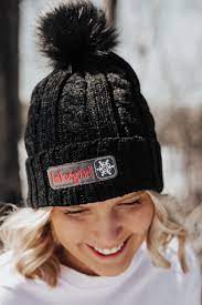KNIT POM HAT