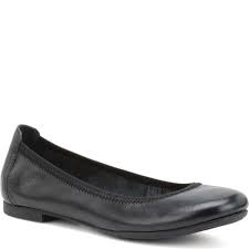 Julianne Flat